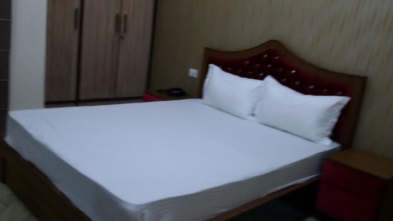 Hotel Royal International New Delhi Eksteriør billede