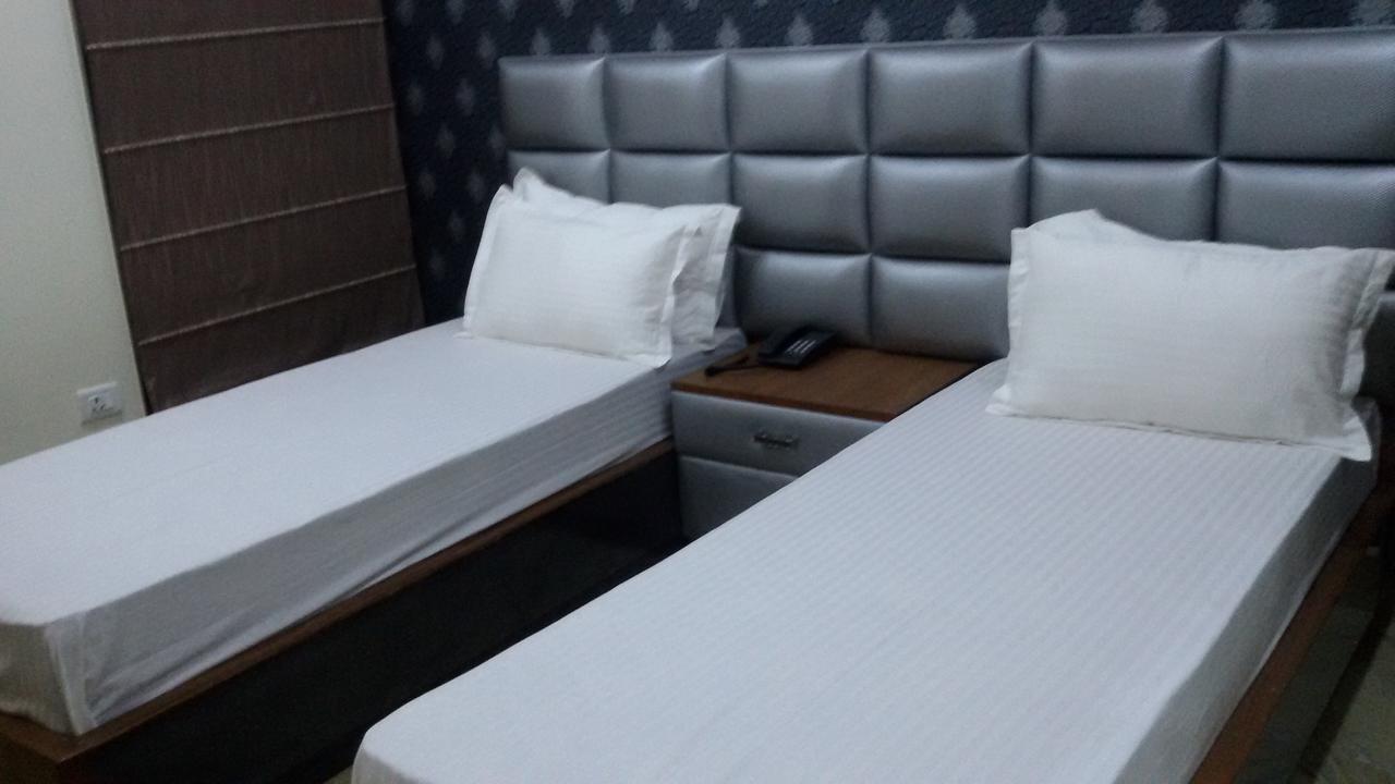 Hotel Royal International New Delhi Eksteriør billede